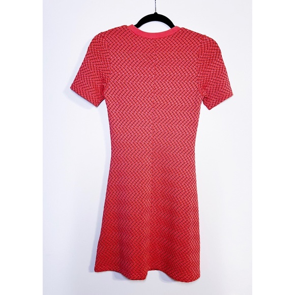 NWOT Geometric Coral Fitted Shirt Dress | H&M Mod Knit Work Office Casual - Picture 2 of 5